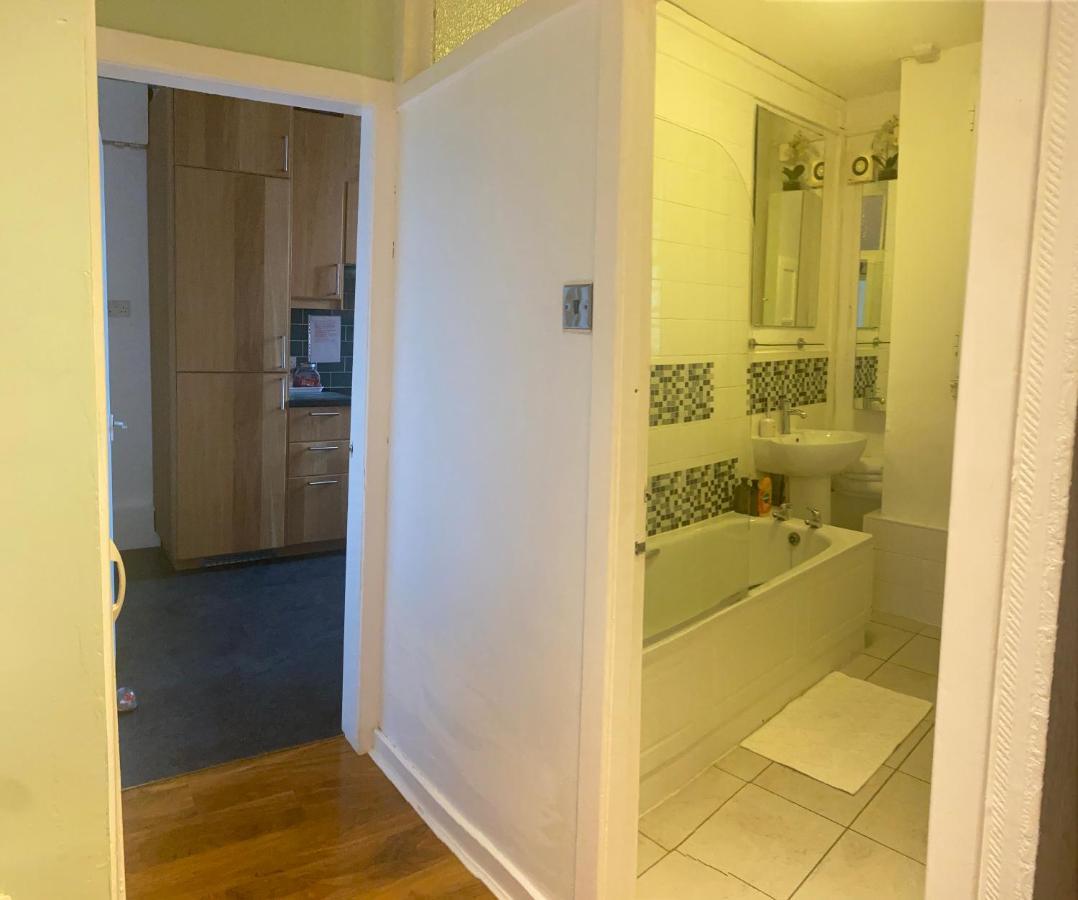 Old Town View Apartment Edinburgh Bagian luar foto